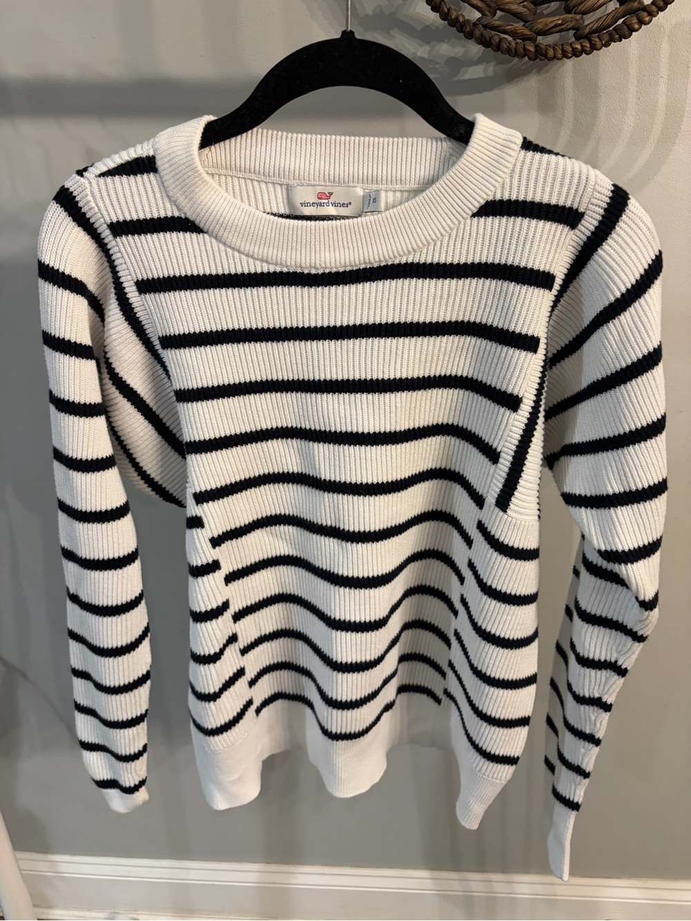 Vineyard Vines Black & White Striped Crewneck Sweater size xs